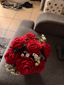 Crochet red roses 🌹