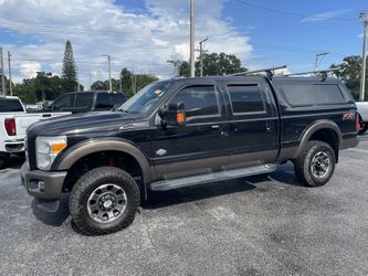 Ford F250 F350 Bed topper Like New 