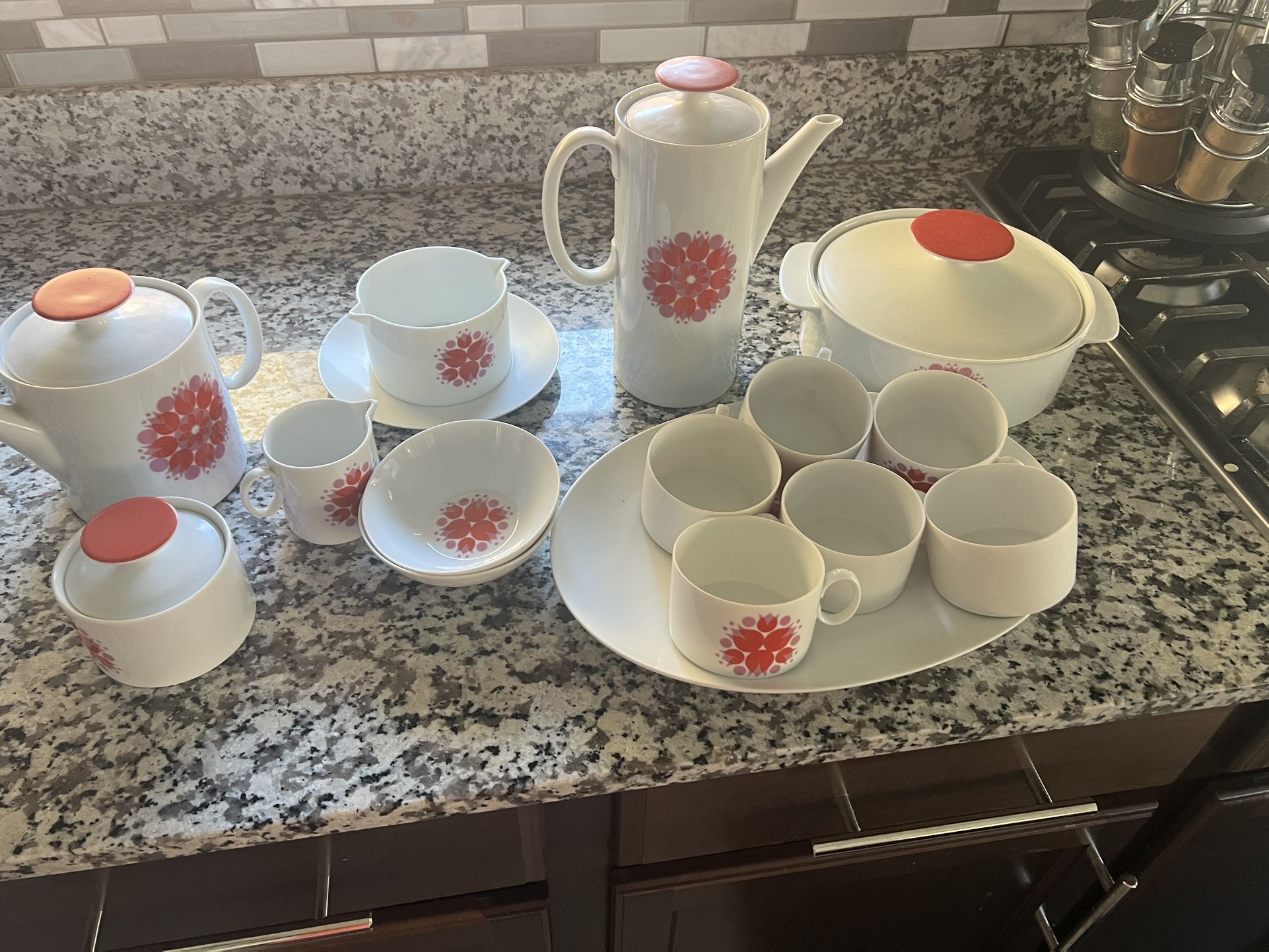 ANTIQUE DISHES PORCELAIN