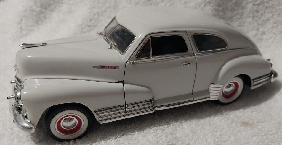Jada Toys 1947 Chevrolet Aerosedan 1/24 Scale