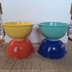 SET OF 4 COLORFUL BOWLS
