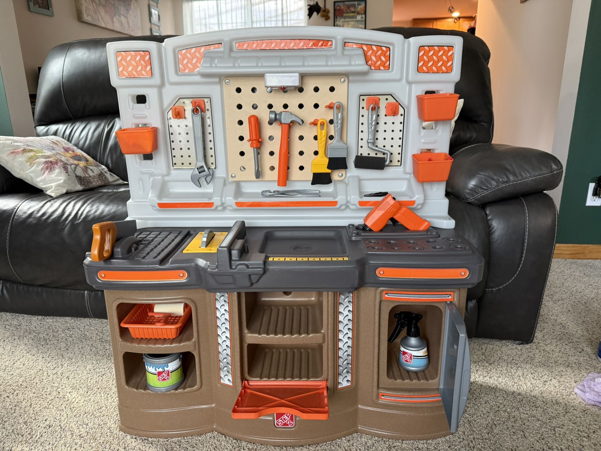 Kids Workshop/Tool Bench - Step 2 