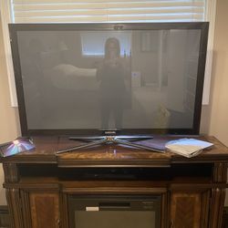 50” Plasma Samsung 3d TV With Blue Ray Player And roku
