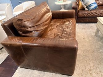 Iconic Restoration Hardware Maxwell sofa in excellent condition