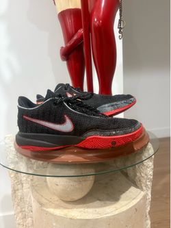 Black Nike LeBron 20 "Trinity"