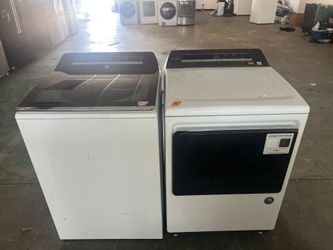 Whirlpool Washer and Dryer Set