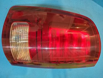 OEM DODGE RAM LARAMIE LED TAIL LIGHT 2013 - 2018