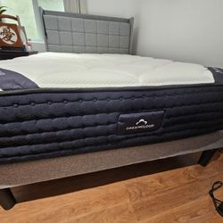 DreamCloud Hybrid Mattress Full Size