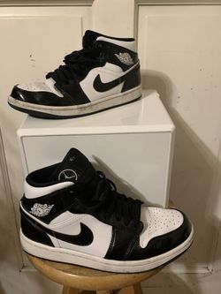 Women High Top  Air Jorban  Size 8