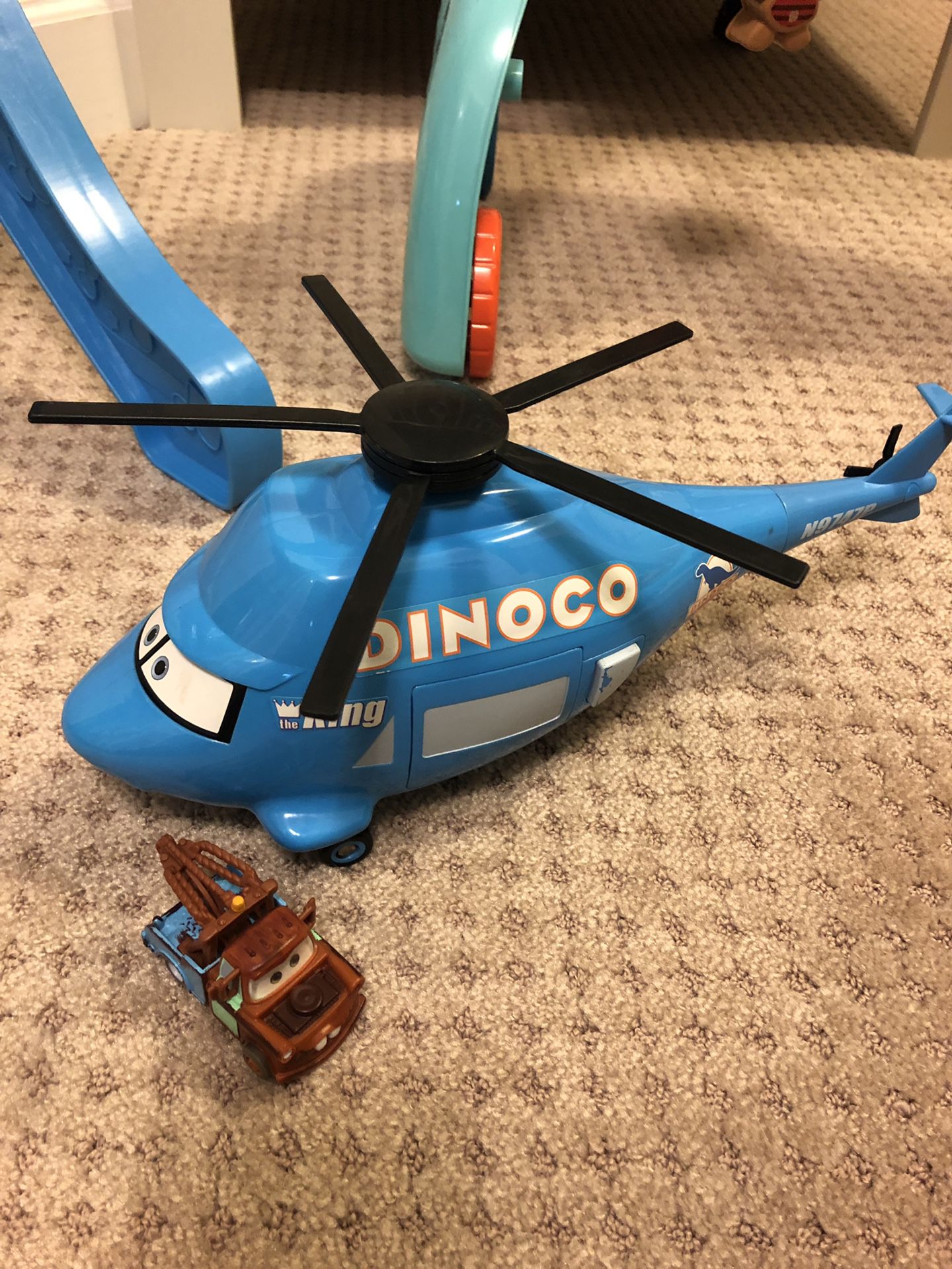 Dinoco Helicopter with Mater