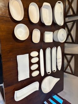 21 PIECE Large White Ceramic Serving Dishes and Platters Set $85