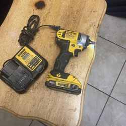 Dewalt DCF883 - 20v 3/8" Cordless Impact Wrench +battery 2.0+charger