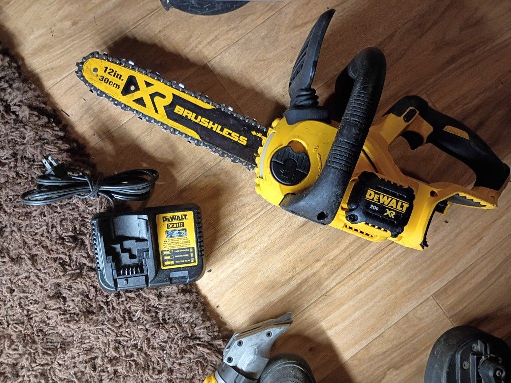 DeWalt Cordless 20vmax Chainsaw