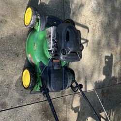 John Deere Push Mower With Bagger 