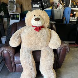 Huge teddy bear 