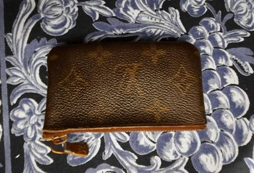LV Change Purse