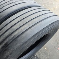 only 2 used tires 11R22.5 
one tire DOUBLECOIN
one tire BRIDGESTONE
ORIGINAL TREAD
$300.00 both