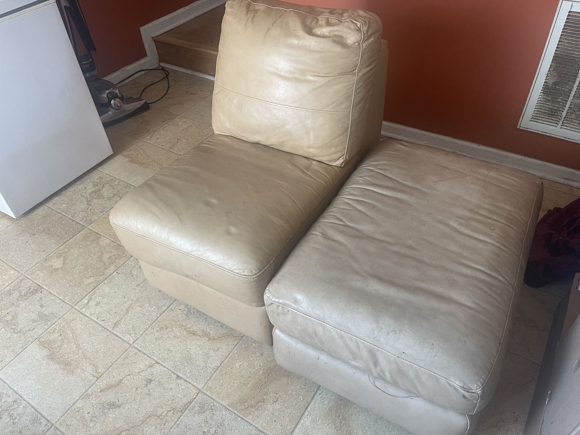 Leather Chair W/ottoman