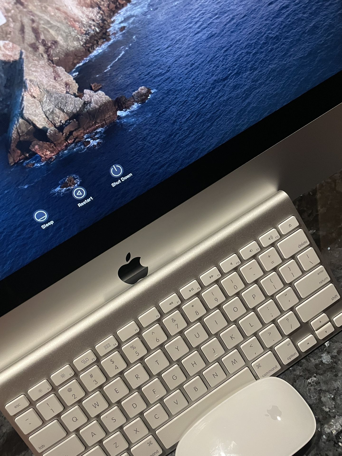 iMac + Magic Mouse + Wireless Keyboard!