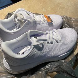 New Ladies Shoes  Size 8
