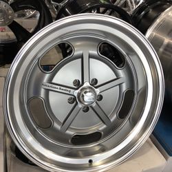 AMERICAN RACING WHEELS 22x10.5. 22x9.
