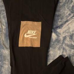 Women’s Nike Leggings 