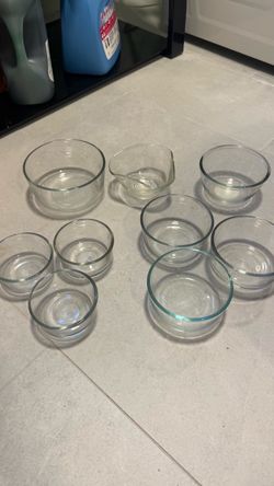 Set of Clear Glass Bowls with no lids