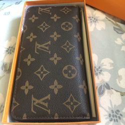 Women’s Long Zipped Wallet