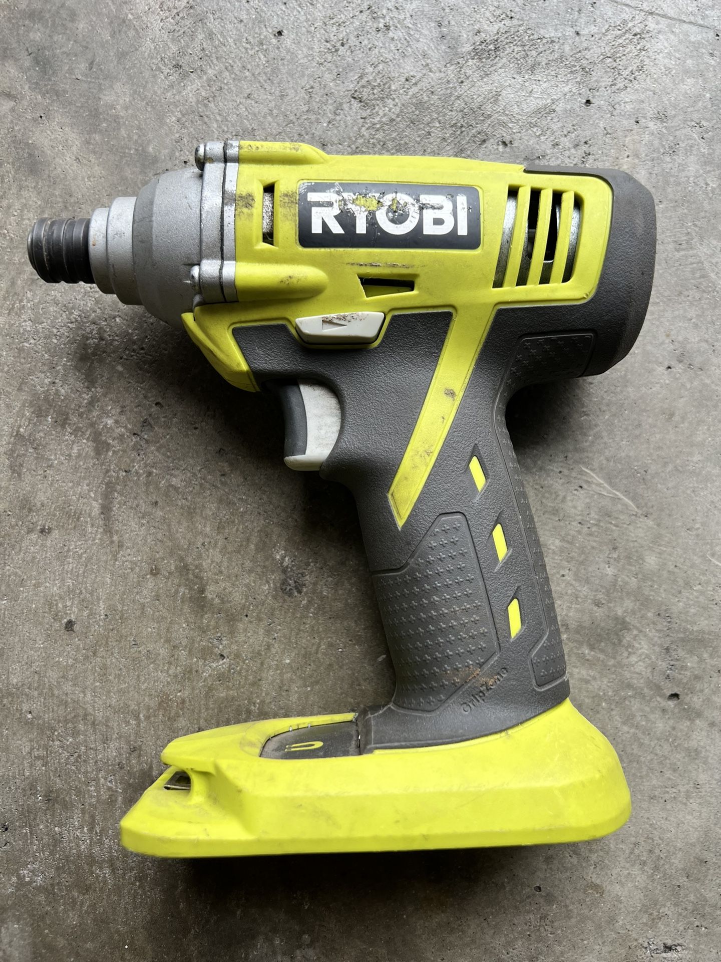 Ryobi P234g One+ 18-Volt Lithium Ion Cordless Impact Driver (Battery Not Included / Power Tool Only)