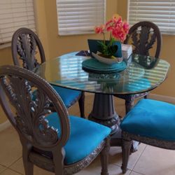 Dinning Table And Chairs