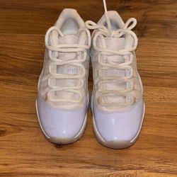 Jordan 11 Retro Low Pure Violet 2022 - No Box