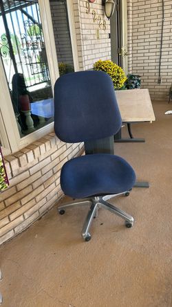 Tall back swivel height adjustable chair 25.00