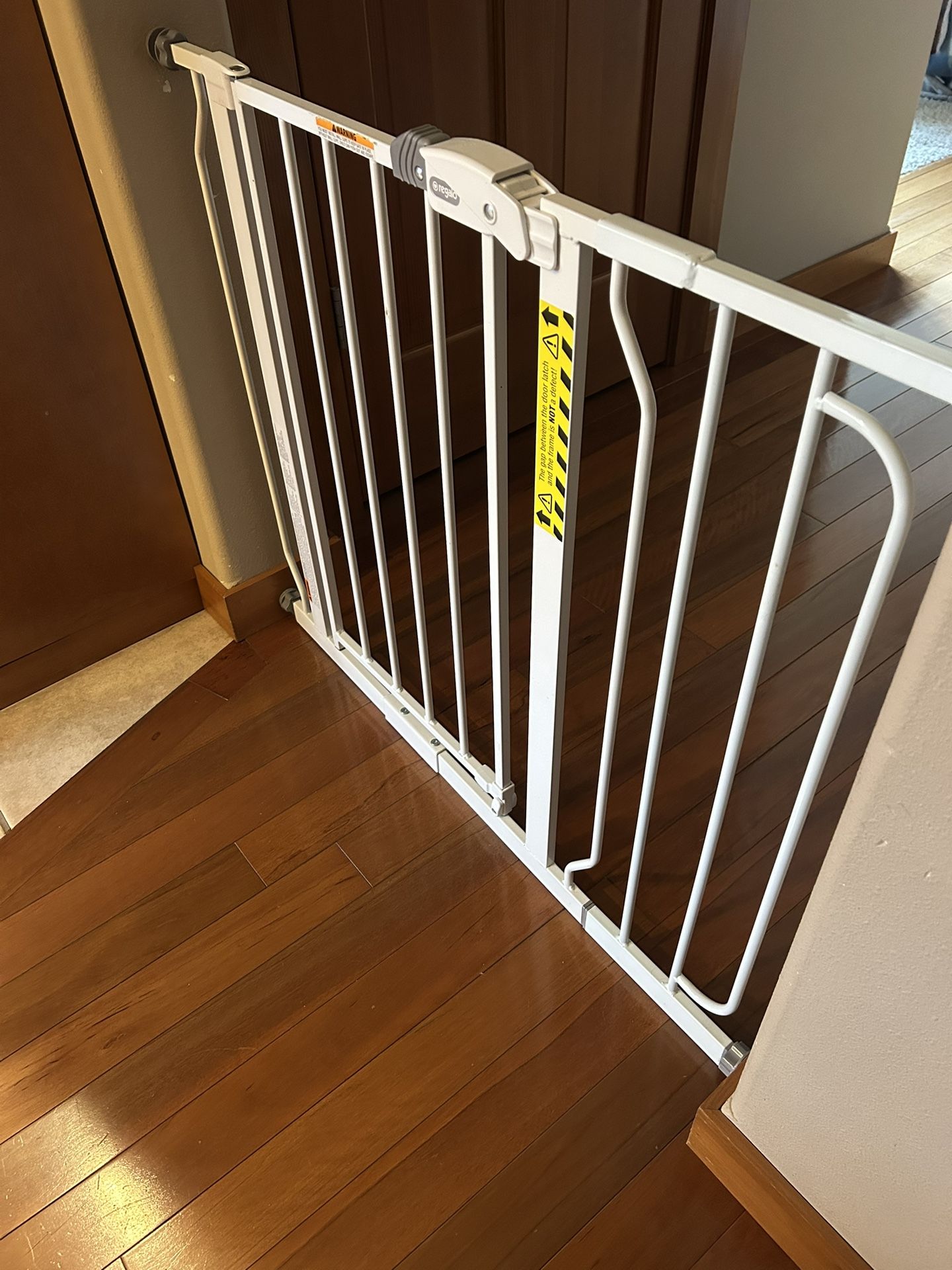 Regalo Walk Through Extra Wide Baby Gate