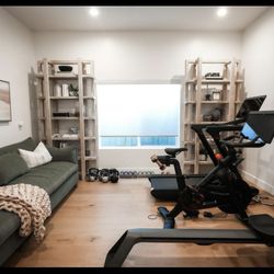 Peloton Fitness Equipment LIKE NEW!!**