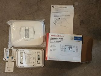 Honeywell programmable thermostat P200