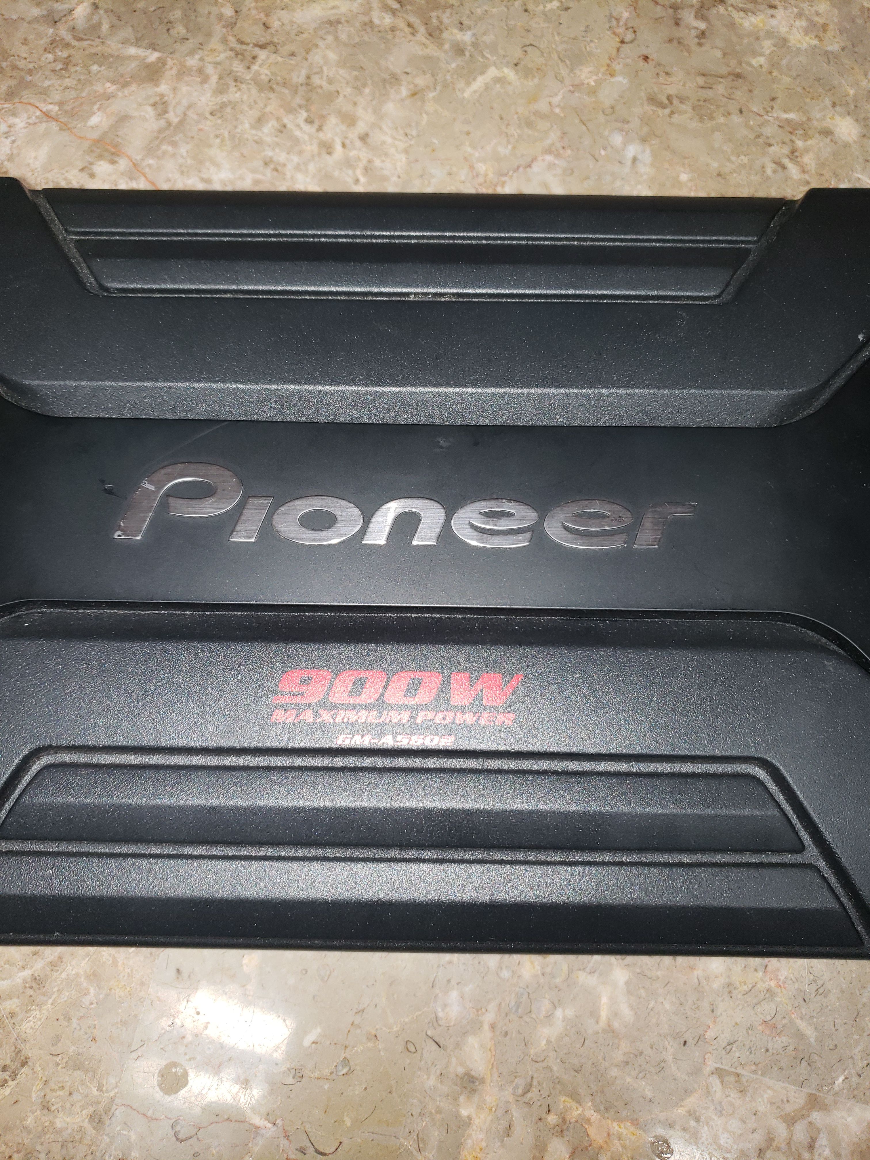 Pioneer 900w amp