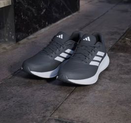 Adidas men 11 size