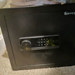 Kavey Safe Box With Keys And Combination 