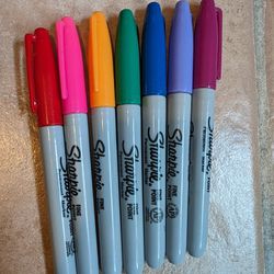 7 Sharpie fine point, 8 Sharpie ultra fine point, 27 Crayola colored pencils 