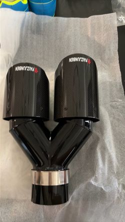Carbon Fiber Exhaust TipDual exhaust tips with - outlet Mirror textured carbon fiber exhaust tip