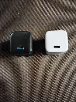 Anker 45w Fast Charger / Cuktech 30w Fast Charger