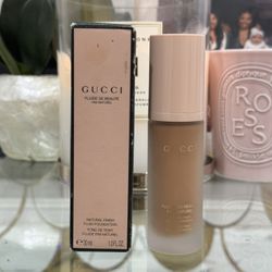 Gucci 24 Hour  Luminous Matte Finish Foundation 320c 💕