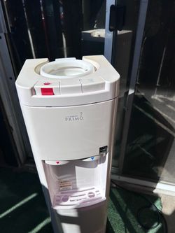 Hot and cold water dispenser