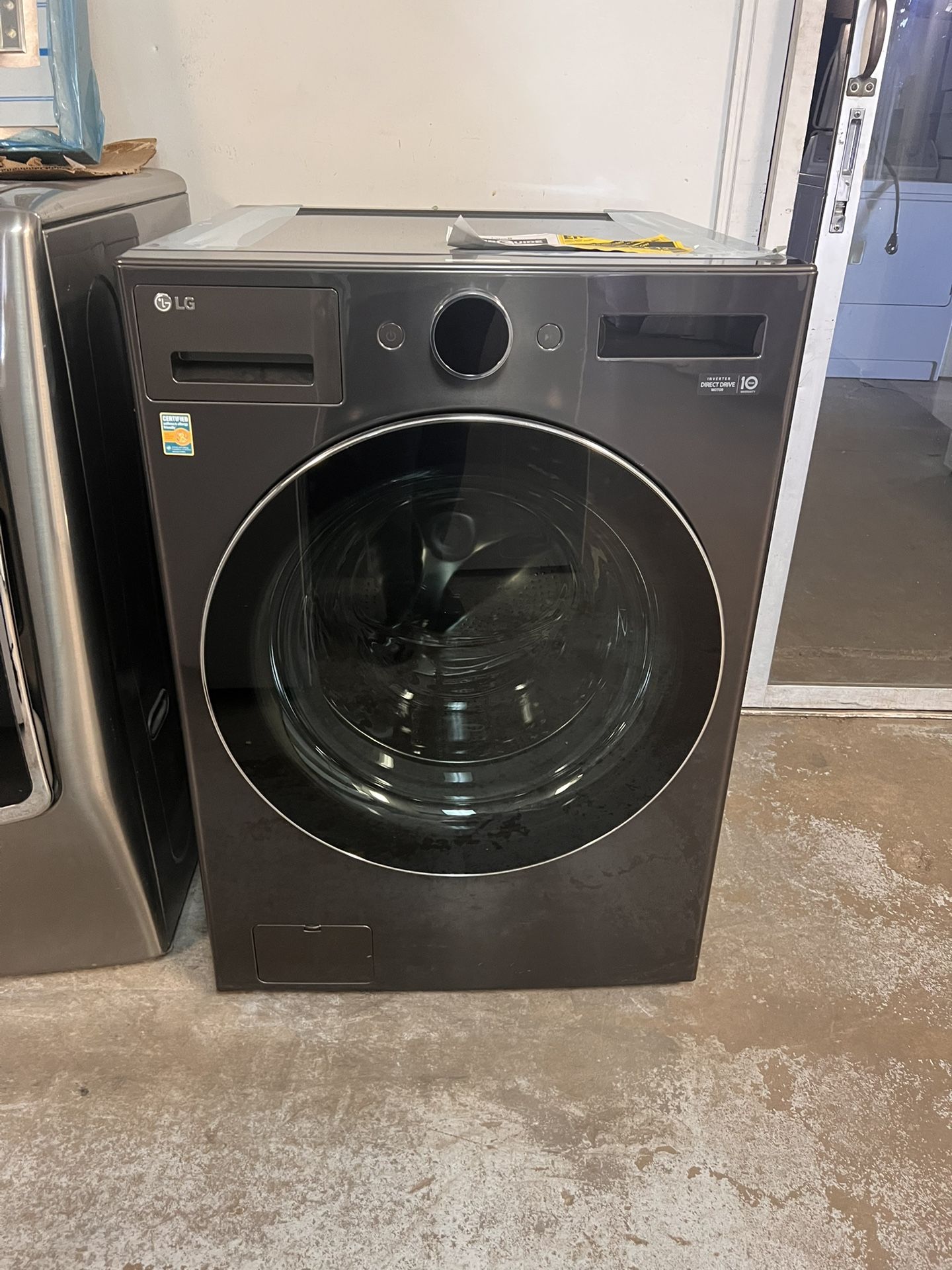 LG Smart Front Load Washer Black New Scratch And. Dent