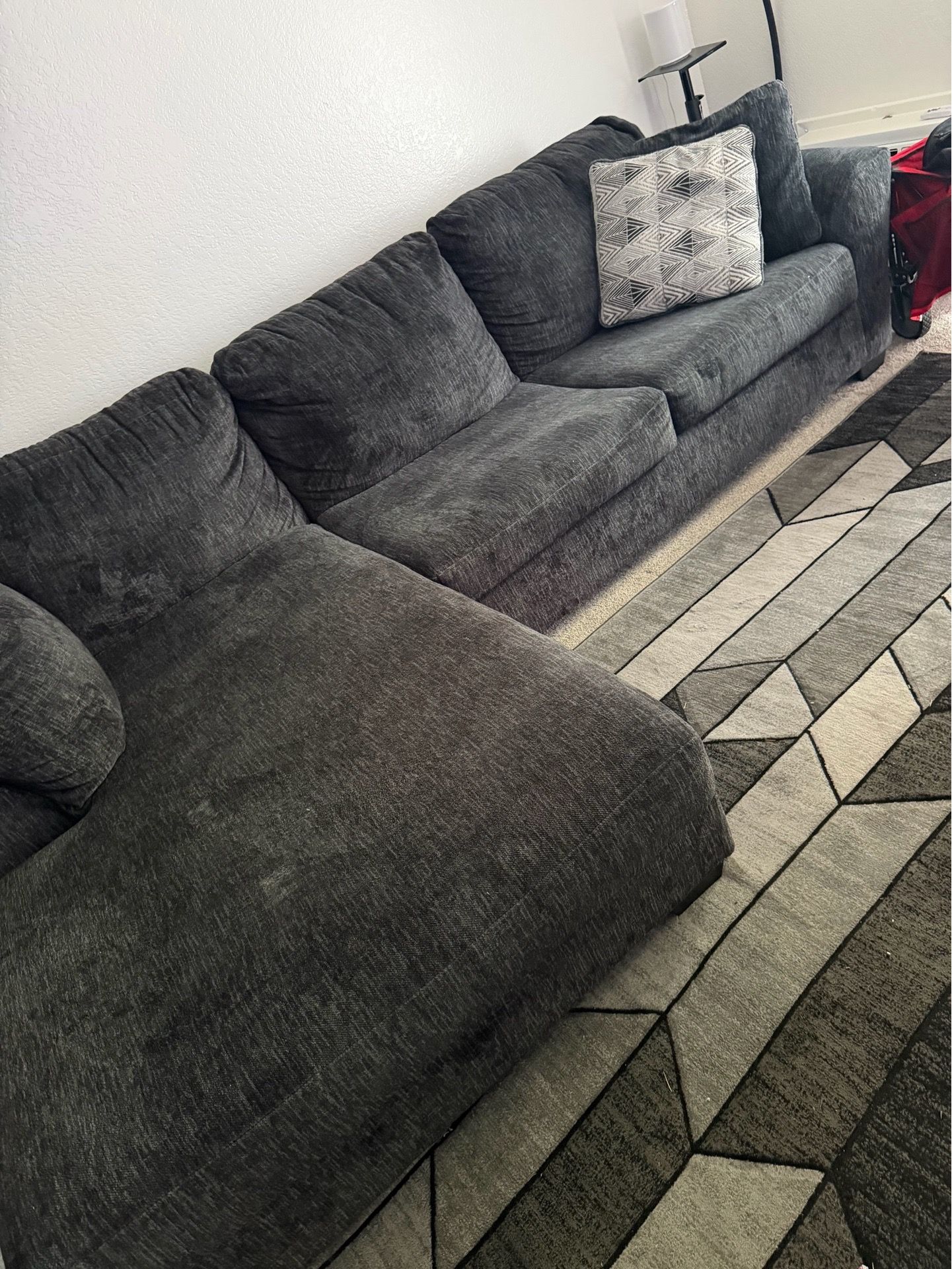 Sofa w/rug