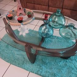Cofee And End Tables.