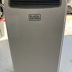 Black+Decker Portable Air Conditioner w/ Exhaust Hose – Works Great