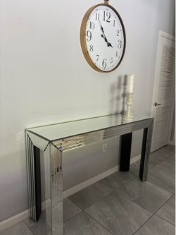 Consola de entrada
