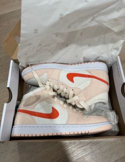 Air Jordan 1 Mid SE Corduroy Sail sneakers