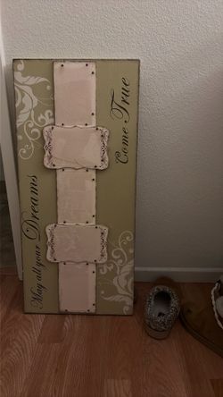 Wall  decor w/ 5 photo slots